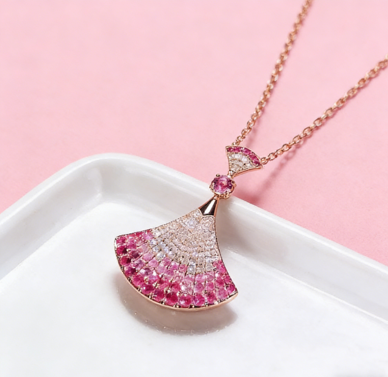 V Gold Pink Zircon Gradient Full Diamond Large Skirt Necklace for Women – Fashion Luxury Accessory, Elegant High-End Clavicle Chain