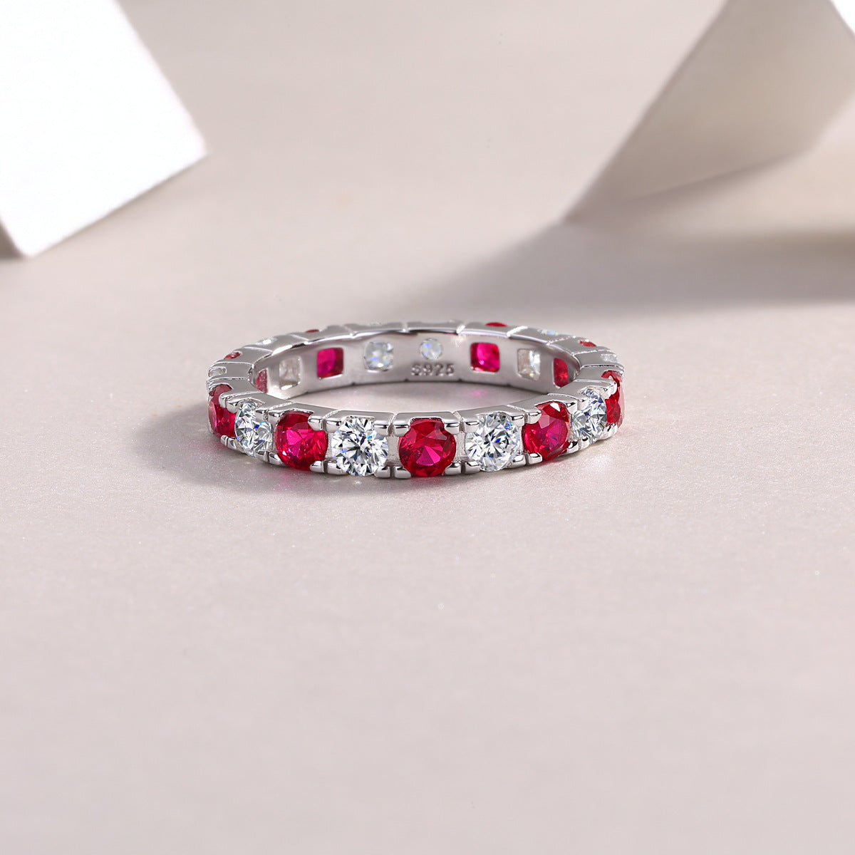 High-End Elegant S925 Sterling Silver Ring Women Green Red Blue Gemstone Moissanite Ring Hot Sale