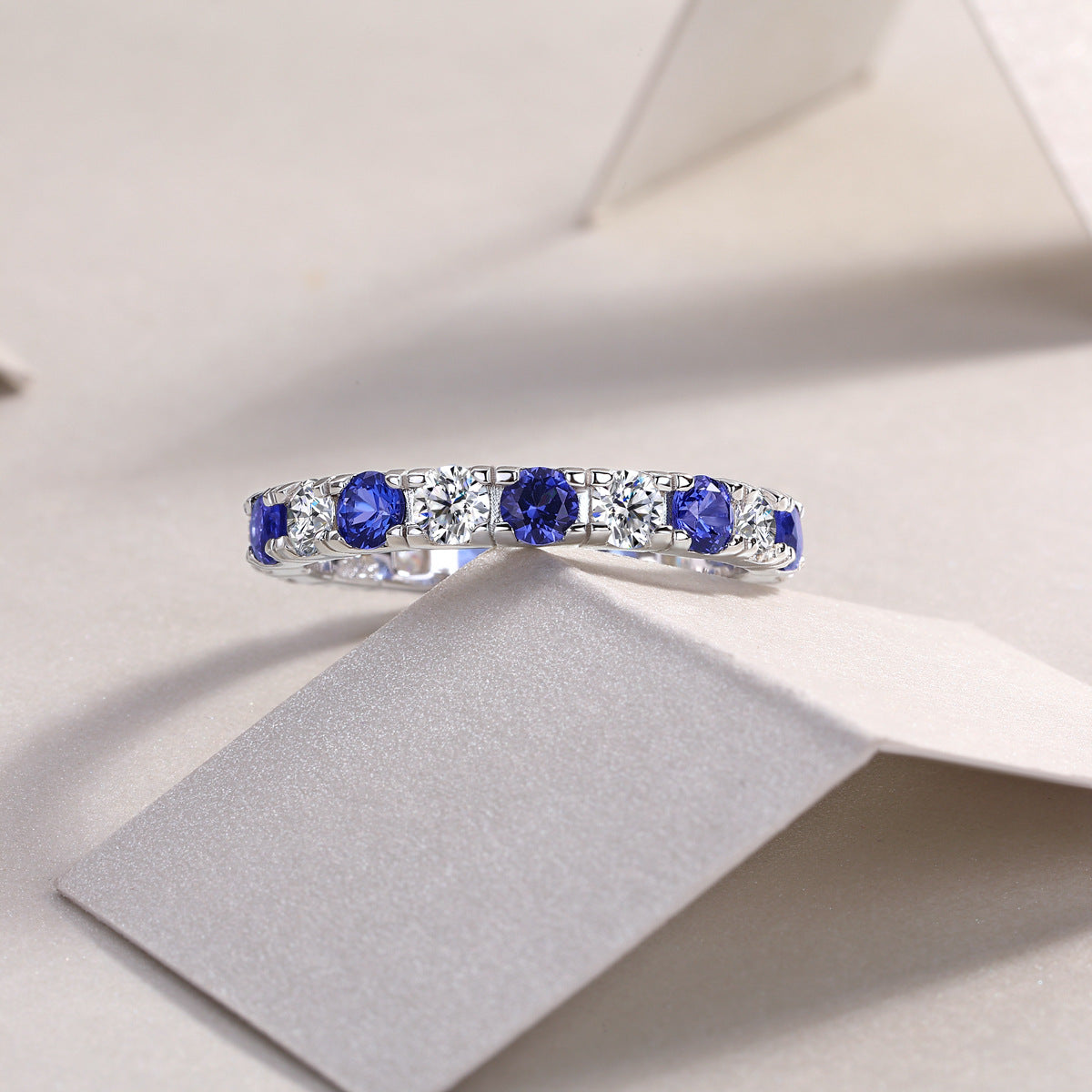High-End Elegant S925 Sterling Silver Ring Women Green Red Blue Gemstone Moissanite Ring Hot Sale